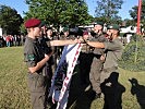 "Ich gelobe", hallte aus 400 Kehlen auf der Schlosswiese in Moosburg.